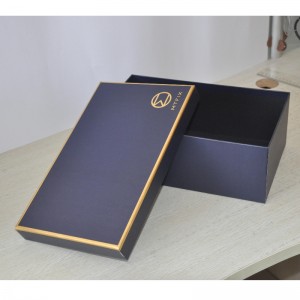 varmstemplet goolfolie skoæske tøjæske