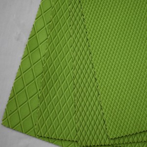 Neopren stof præget