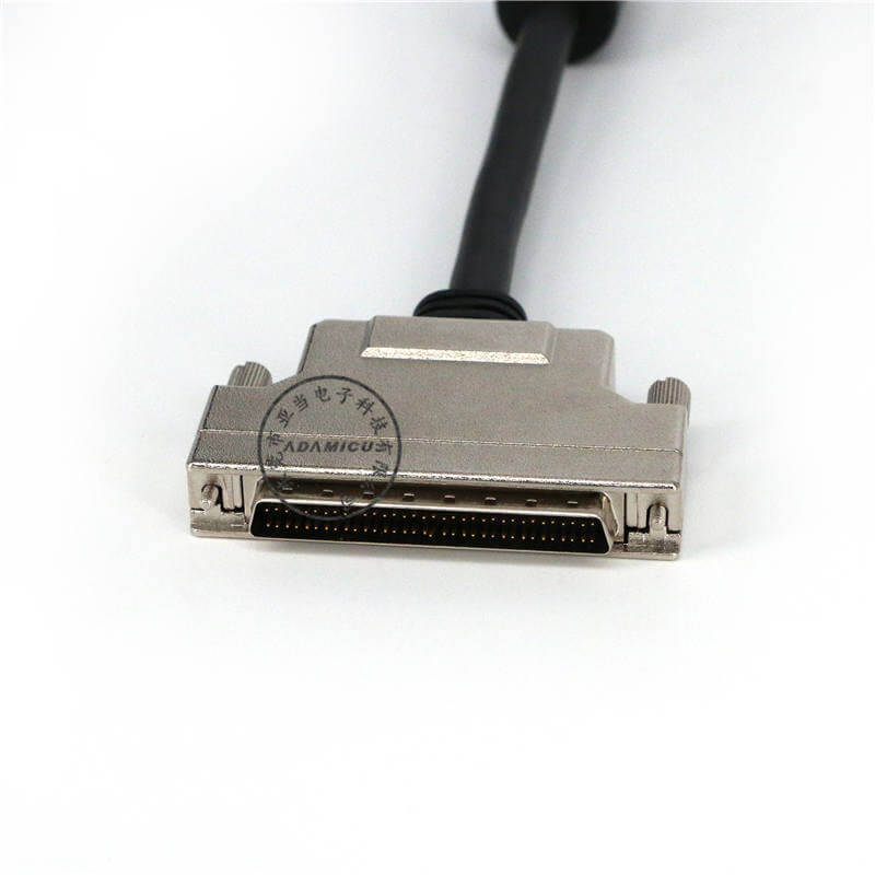 Fleksibelt styrekabel SCSI 68-pins kabel
