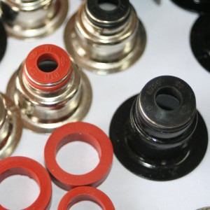 Kinas professionelle producent Viton gummi Ventilstangolie tætning til Commins Power-motorer i Dong feng-lastbiler