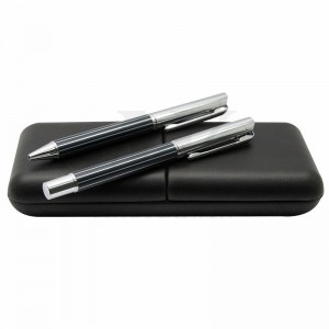 To stykker gave sæt_19S04-01-01