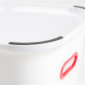 Plastisk børnetrin, perfekt til pottræning og badeværelse