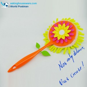 Akbrand Long Handle Duster med solsikke udsmykning