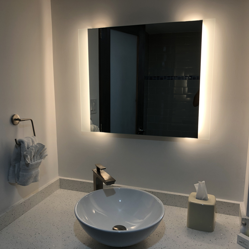 EU og USA Luksus LED oplyst baggrundsbelyst badeværelse spejl-ENE-AL-105