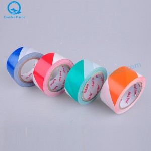 Gul / sort, hvid / sort advarselstape; blå / hvid, grøn / hvid, orange / hvid barrikadetape; Rød / hvid, rød / sort barrierebånd