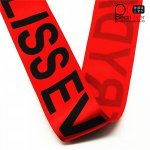 Rødt bånd i høj kvalitet