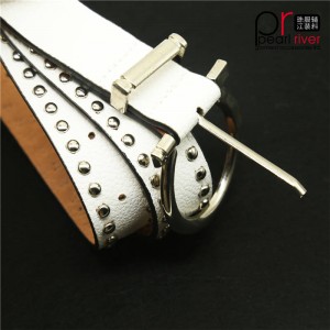 Seneste hvid læderrem med metal spænde