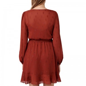 Ny ankom rustmetal skater lange ærmer mini kjole til kvinder