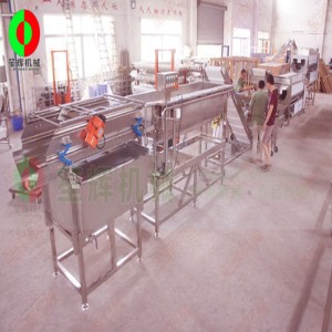 Stor vegetabilsk og frugt skrælning og skæring produktionslinje