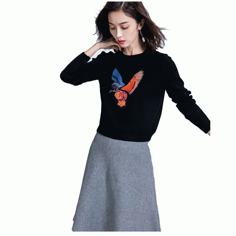 Tilpasset strik til damer med broderet fugl i besætnings-hals Sweater Pullover
