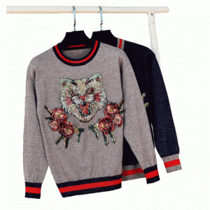 Håndlavet sequined applikationer og blomster strikket sweater til kvinder