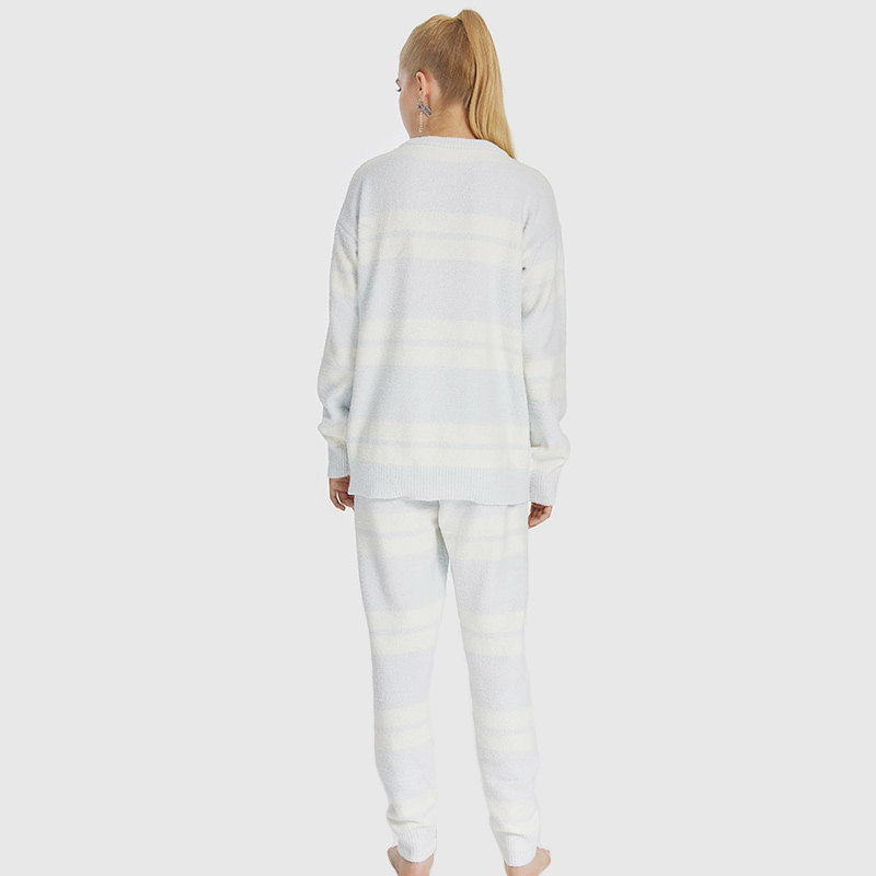 Stripet elastisk mikrofiber fleece pyjamas sæt til kvinder