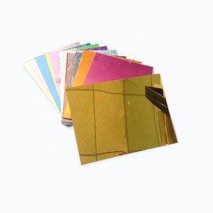 Fabrikstilpasset 0,8 mm 4'X8 højglanset farve PVC spejlplade til spejl