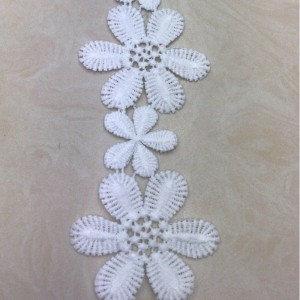 11 # silkesnør af mælk ， Blonder af polyester / nylon ， bomuldsblonder