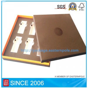 Håndlavet kosmetikpapir æske med papindsats