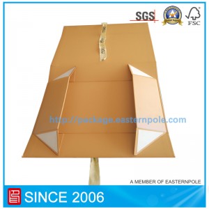 Tilpasset sammenklappelig kasse med bånd