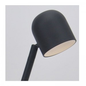 LED bordlampe med justeringsfunktion