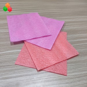 Udvidet polyethylen blød esd sort hvid epe pakning skum ark stykke til maskine / elektronik transport beskyttelsesemballage