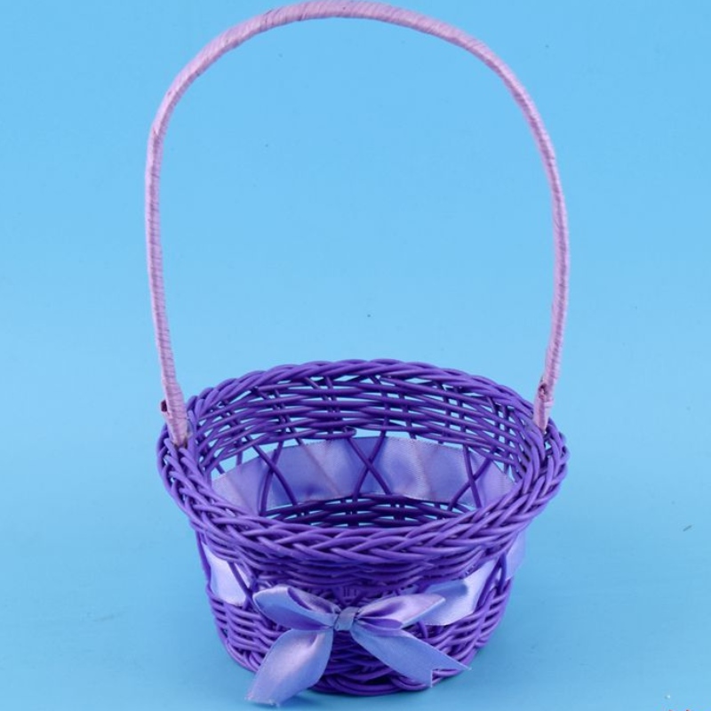 Dekorativ kurv med håndtag