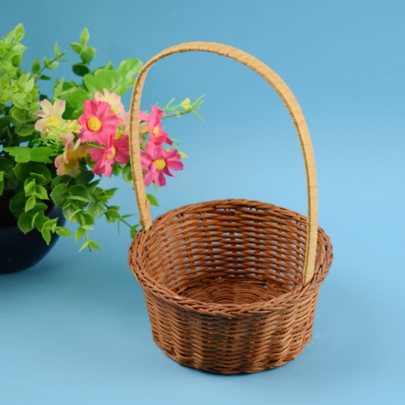 Vævet kurv med håndtryk