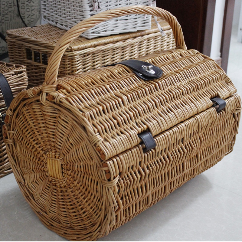 Rundt Form Willow Picnic Basket