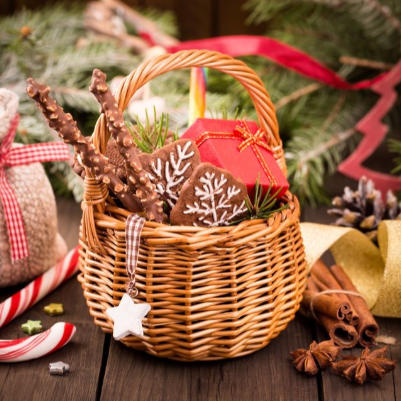 Jul Carol Hamper