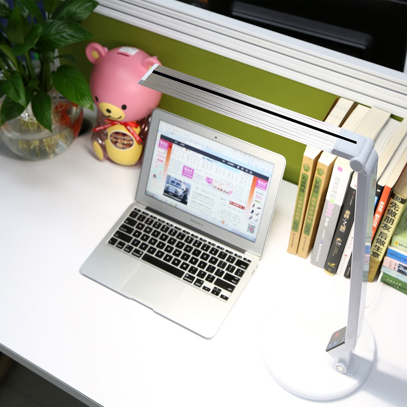 186 Ny lygte til beskyttelse af øjne til privat brug lyslygte LED-bord/skrivebordslygte