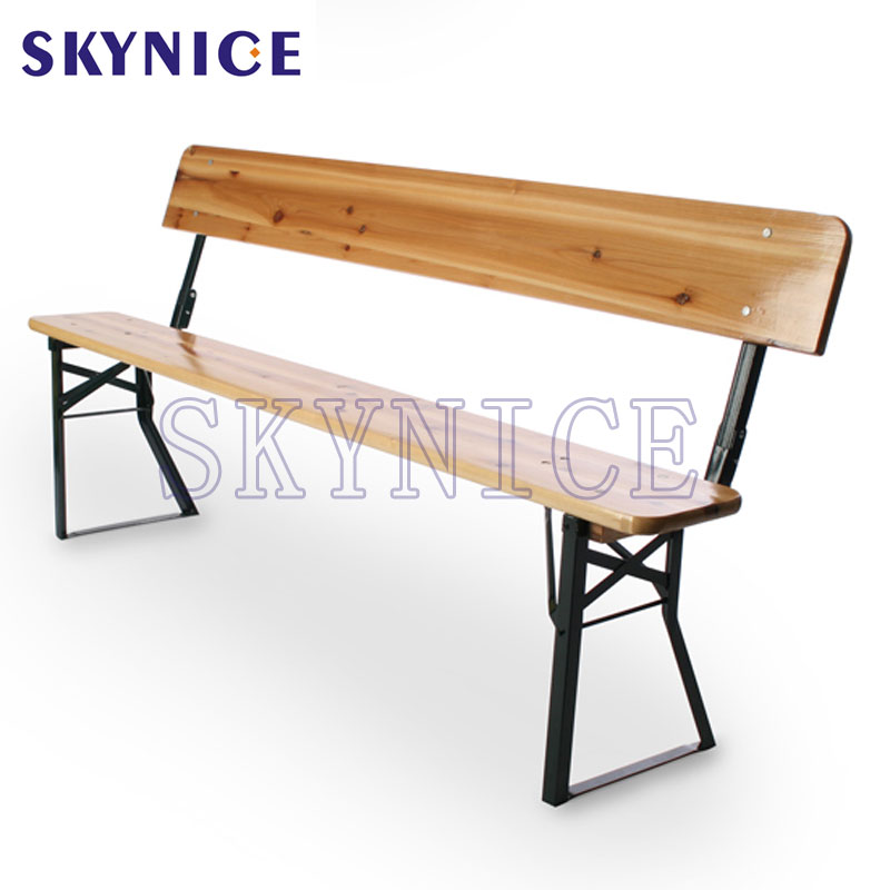 Havefoldet træølbord med bænk