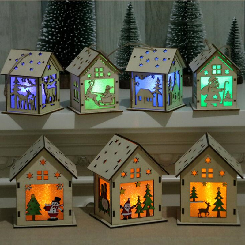 Træhus med LED-lys til engrossalg af julehåndværk