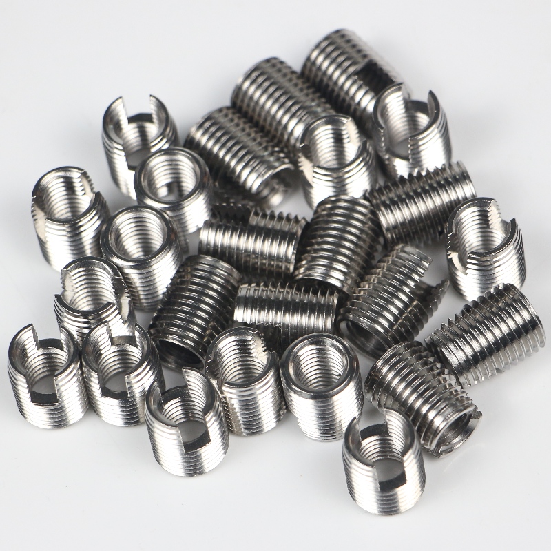 308 000 030.500 308 M3 * 0,5 * 5 * 0,6 * 6Selvtagende gevindindsatser med 3 huller uden buer 500K lager