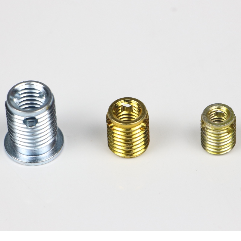 308 000 120.500 308 M12 * 1,75 * 16 * 1,75 * 22L selvskærende indsatser med 3 huller uden burr 500K lager