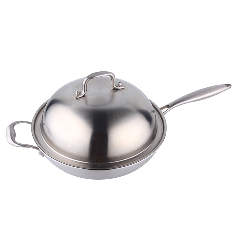 wok af rustfrit stål med låg og langt håndtag
