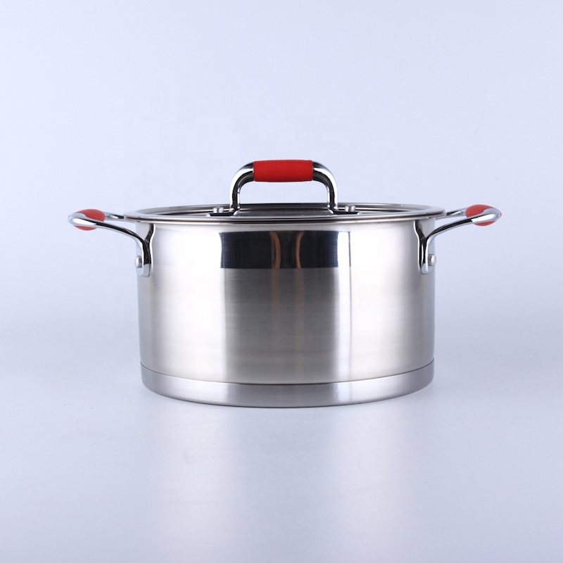 gryderet af rustfrit stål med dækplade