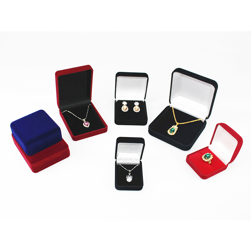 Et smykkeskrin med smykkeskrin