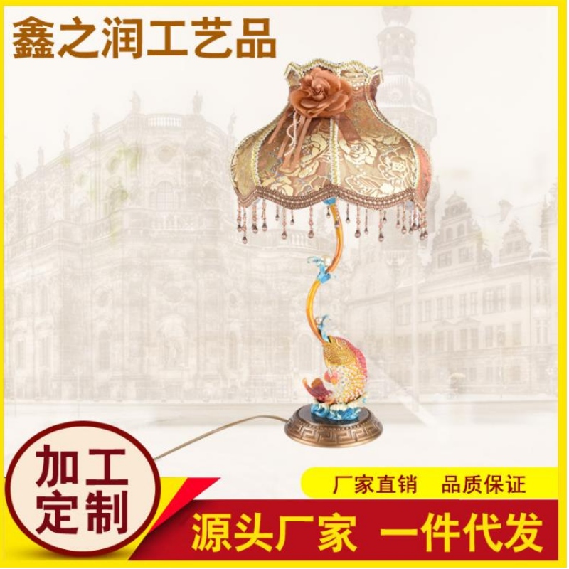 Europæisk mode, kreativitet, enkel dekoration, bordlampe, klæde, metallampe, boligtekstiler, hotelværelse, bordlampe, tilpasset dekoration