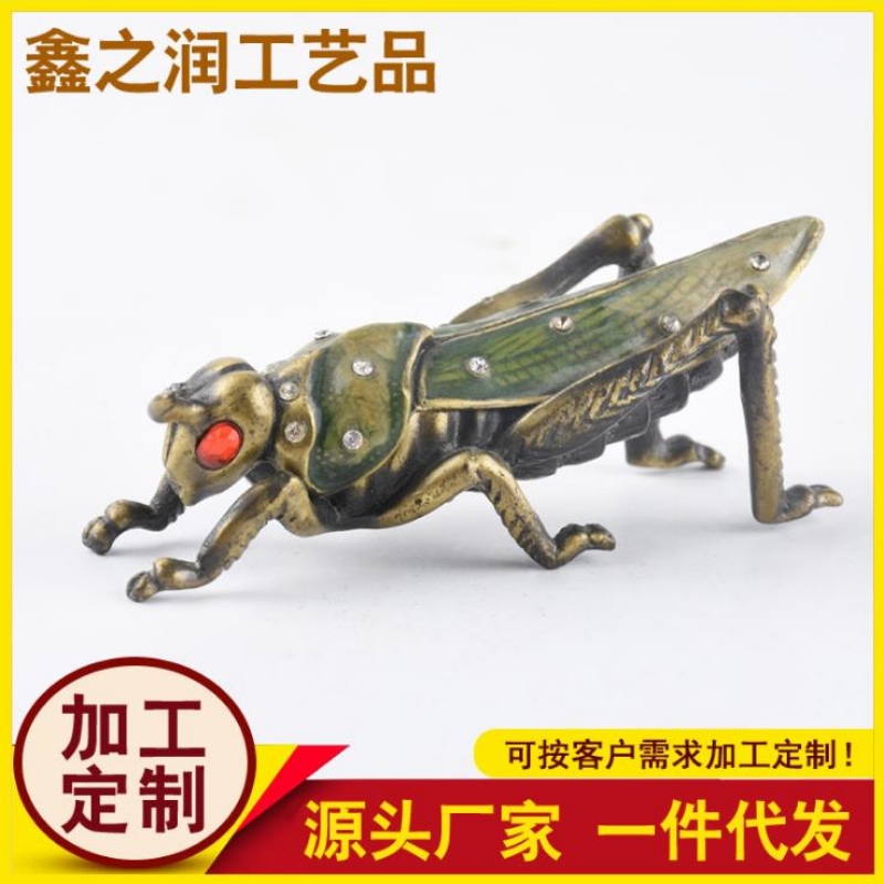 Yuanyuan fabrik specialiserer sig i fremstilling af lette og luksuriøse prydplanter, moderne nye kinesiske husholdningsartikler, dagligstuer og kunstgenstande