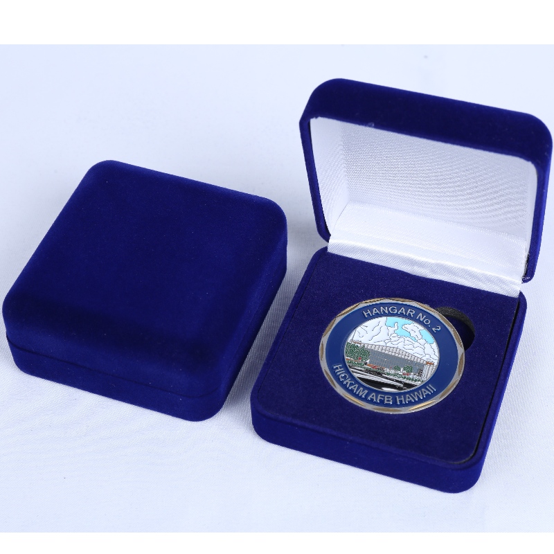 Punkt D-17 rund form Velvet Box til pedant, møntmærke, mm.65*68*29, vægt omkring 40g.