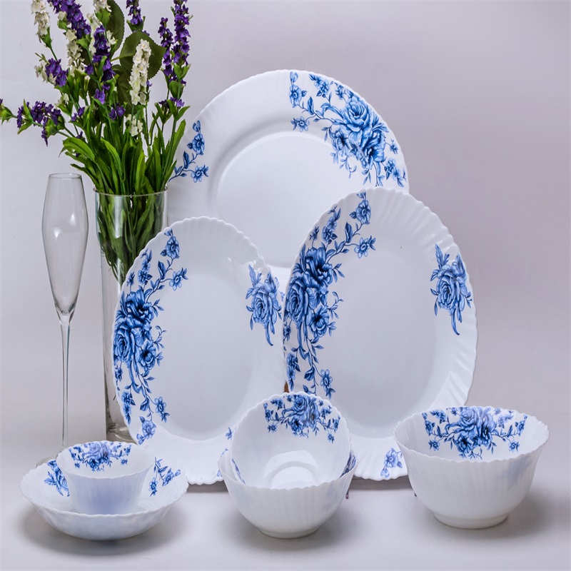Bordservice med uigennemsigtigt glas, porcelæn, porcelæn og porcelæn