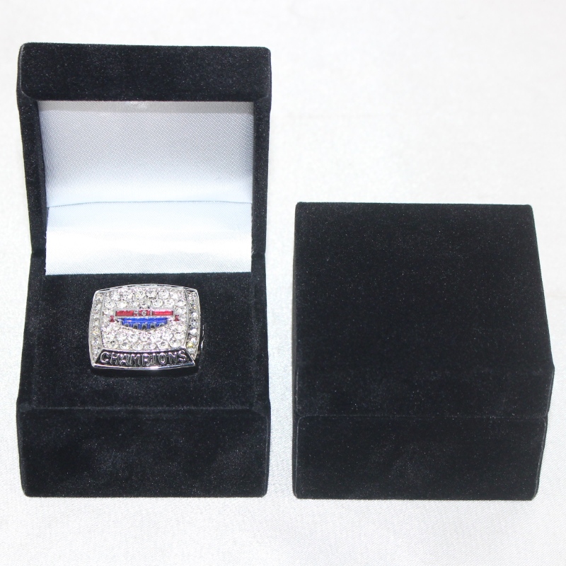 Vare 08-firkantet flanellæskasse til diameter 25-38 mm mønt, badge, stor ring osv. Mm. 60 * 60 * 48, vægt ca. 63 g