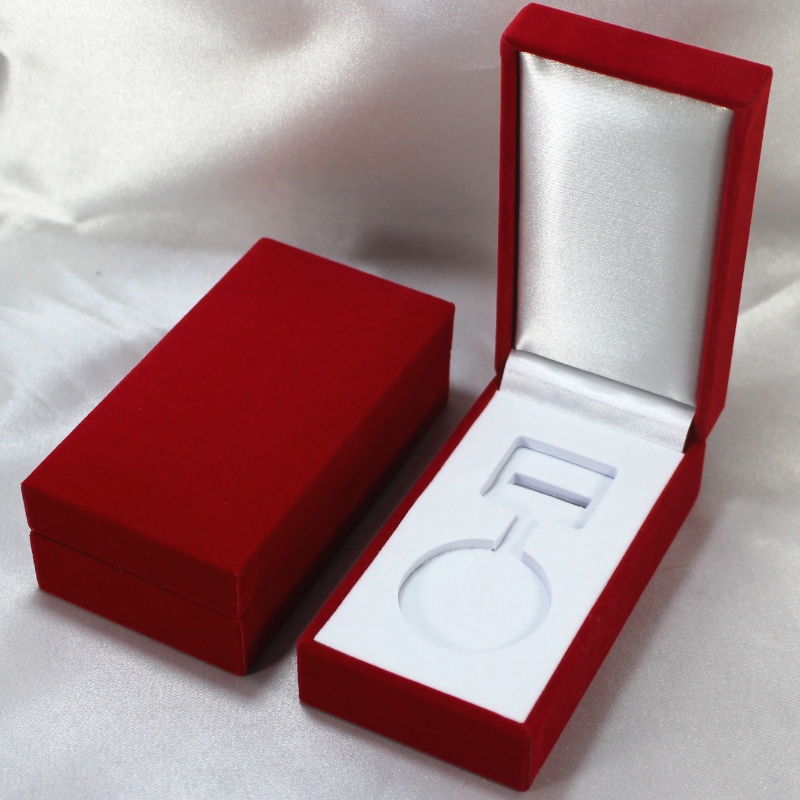 Vare-10 rektangulet læret papirboks til 40 * 80 mm medalje & badge osv. Mm. 60 * 111 * 38, vægt ca. 82 g