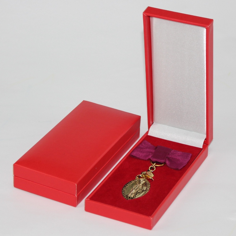 Vare V-10L rektangulet kunstpapirkasse til 50 * 120 mm medalje & badge osv. Mm. 69 * 148 * 30, vægt ca. 98 g