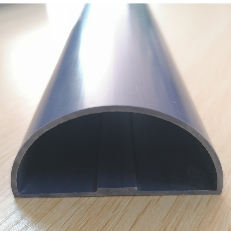 Profil til fremstilling af rør med halvcirkel af plast (PVC D)