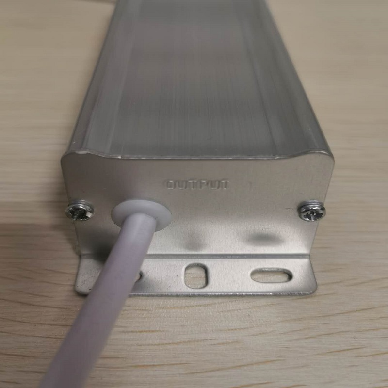 Fabrik 12V 5A 60W Vandsikret LED Power Supply OEM ODM Power switch