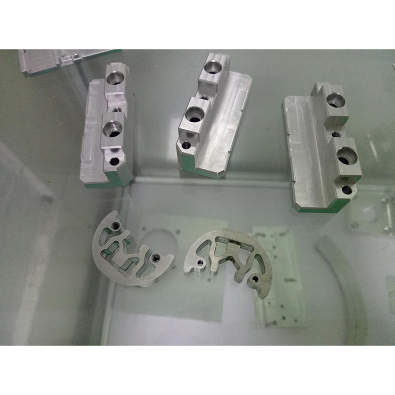 Dele CNC-behandling til figur tilpasset