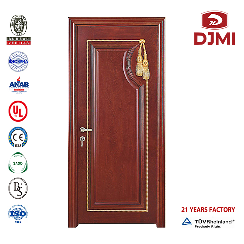 Høj kvalitet Wooden Indendørs tyrkiske dyre trædør Ramme Billig træ med ramme og låse Lubury Indendørs Teak Wood Main Door Design Tilpasset Englating Laser Machine Simpel Latest Design Wood Door Lock