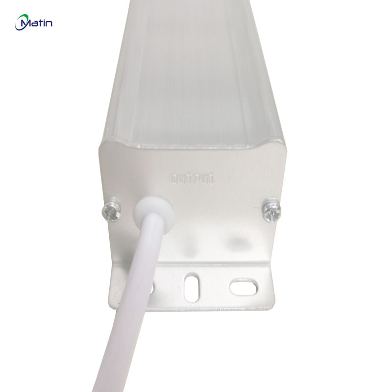 Kildefabrik og motordrevet vandtæt 12v 120w smbs Zhongshan af høj kvalitet styret strømforsyning med steady pressure