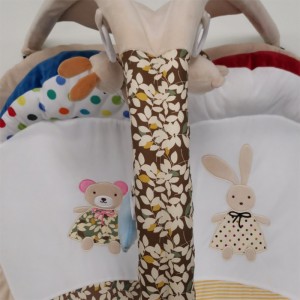 Anvend playmat -Bjørn og kanin