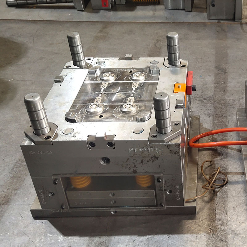 Efterspørgslen overstiger forsyningen i Precision Mold Market?