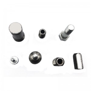 Koldt formning til automobiler skruer, bolte, møtrikker og lignende varer