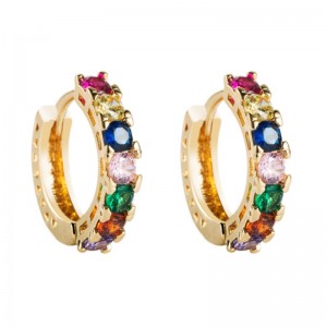 Koreanske mode smykker messing micro-inlaid zircon øreringe kvindelige ins europæisk og amerikansk temperament c-formede øreringe vilde øreringe engros